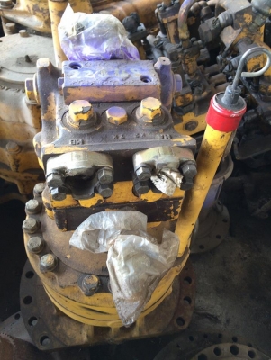 โป๊ะสวิง KOMATSU PC 200-6 เครื่องคัมมิ้น เก่าญี่ปุ่น ราคา 140,000