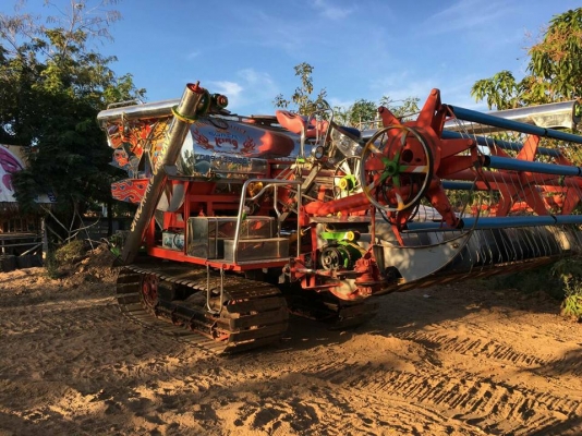 ขายรถเกี่ยวข้าว สินเจริญ รถสวยสภาพดีมาก เครื่อง260แรง ปั้ม23 ตัวเดิน12 ราคา1,590,000 สนใจโทร 090-8588220คุณนะ 093-3258446คุณบิว เว็บไซต์ส่วนตัว www.narong2truck.com www.truck.in.th/498 ID: narong498 ID: 0933258446 เพจ Facebook ณรงค์ ซื้อขายรถมือสอง กลุ่ม