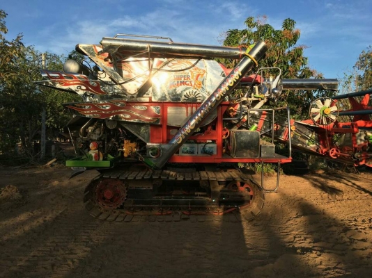 ขายรถเกี่ยวข้าว สินเจริญ รถสวยสภาพดีมาก เครื่อง260แรง ปั้ม23 ตัวเดิน12 ราคา1,590,000 สนใจโทร 090-8588220คุณนะ 093-3258446คุณบิว เว็บไซต์ส่วนตัว www.narong2truck.com www.truck.in.th/498 ID: narong498 ID: 0933258446 เพจ Facebook ณรงค์ ซื้อขายรถมือสอง กลุ่ม