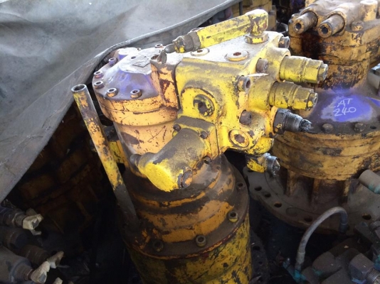 โป๊ะสวิง KOBELCO SK200-2 เก่า ราคา 80,000 บาท