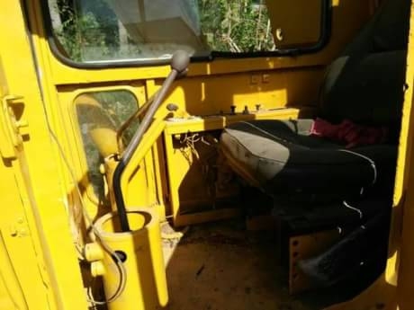 KOMATSU PC60-1