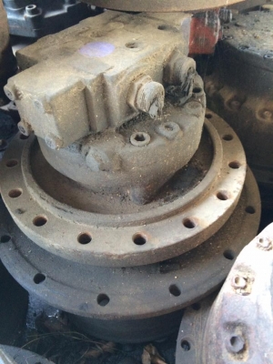 ตัวเดิน CAT E200B เก่า ราคา 60,000 บาท