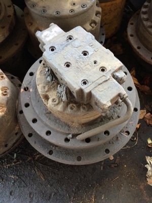 ตัวเดิน CAT240 เก่า ราคา 65,000 บาท