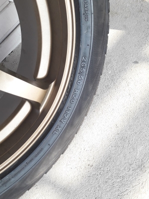 ล้อGT2 ขอบ20 6รู  ยางปี11  4 ล้อ