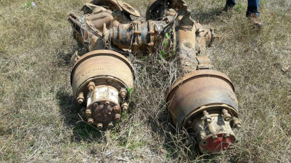 ขายอะไหล่ เพลาท้าย MITSUBISHI ของFN527MA 2เส้น หน้าหลัง ทุกอย่างอยู่ครบสมบรูณ์ ขาดเพลาข้าง1อ้น ราคา 50,000บ. สนใจ 0835601591 หรือ 0903494058