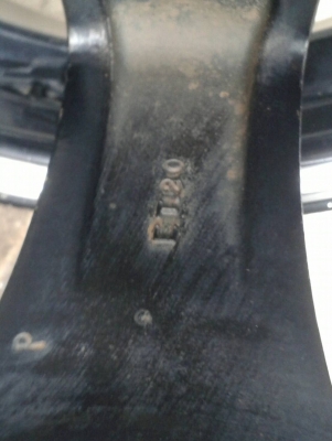 ขอบ18นิ้ว6รู ชุดนี้ ราคา 8200 บาท