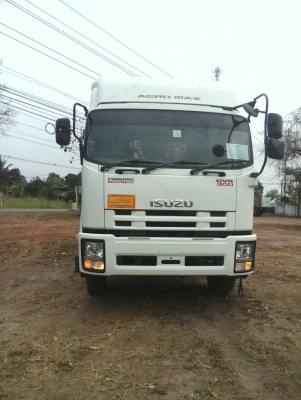 ขายหัวลากพร้อมหาง Isuzu เครื่อง 6HK1-285 แรง turbo inter พร้อมหางพนัส 3 เพลา ทะเบียนพร้อม