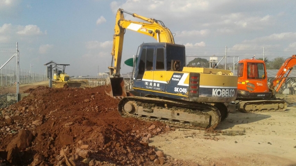 ให้เช่ารถแมคโคร  sk120-sk200 รายวัน-รายเดือน  สนใจติดต่อสอบถามรายละเอียดได้ที่. คุณเบียร์. 0802719535