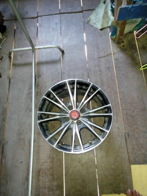 ขายล้อแม็ก4รู100มี1วงทำอะไหล่1000บาท ขายล้อแม็ก4รู100มี1วงทำอะไหล่1000บาท