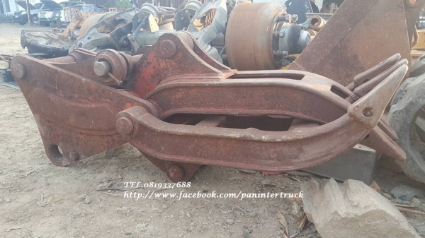 FROM JAPAN ตัวคีบปากหนีบไม้ CLAMP NO BRAND*อุปกรณ์รองรับ สำหรับรถขุดไซค์ 55, 60, 65 /ราคาเพียง 38,000 บาท