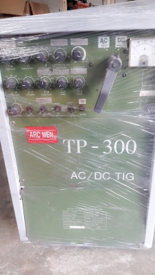 ขายเครื่องเชื่อมอาร์ก้อนไต้หวัน Are Men TIG300 AC/DC
