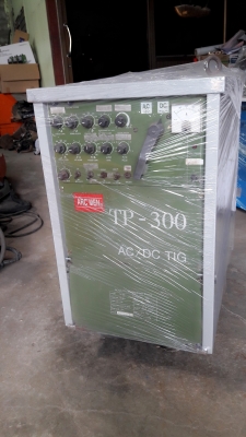 ขายเครื่องเชื่อมอาร์ก้อนไต้หวัน Are Men TIG300 AC/DC