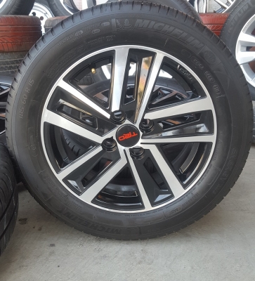 ขายล้อVIOS TRD15  พร้อมยางปี 16 4 ล้อ