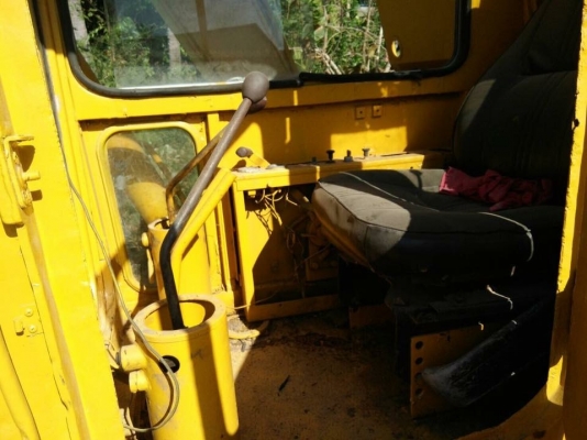Komatsu PC60-1 ราคา  185,000 บาท เครื่องดี  ปั้มแรง โล่หนาเอวแน่น เอกสารชื่อขาย