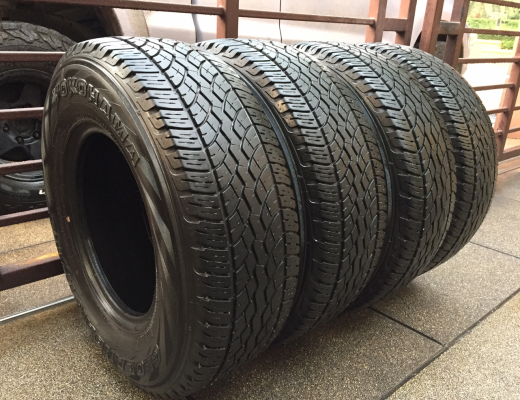 ยาง Yokohama 255 70 15 กลางปี14 ดอกเยอะ ใช้ยาว ราคาไม่แพง