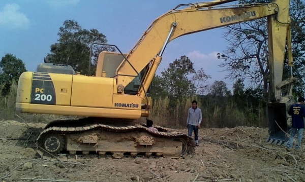 KOMATSU PC200-8 ราคา 1,680,000 บาท 6,xxx ชม. เครื่องดี่ ปัมดี โช่หนา เอวแน่น ไฟฟ้าครบ เอกสารเล่มทะเบียน
