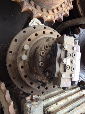 ตัวเดิน CAT325 เก่า ราคา 90,000 บาท