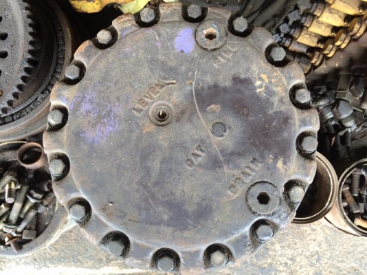 ตัวเดิน CAT E120B เก่า ราคา 50,000 บาท