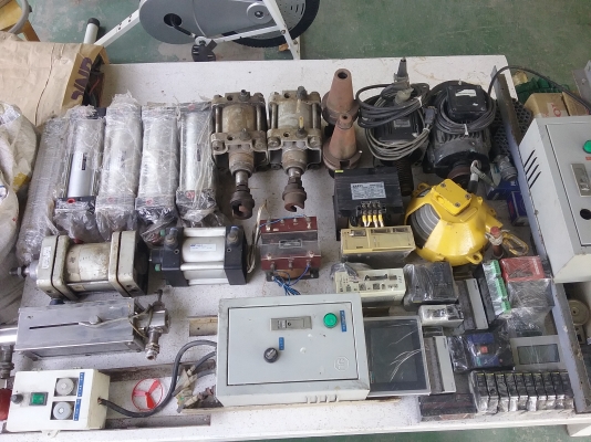 ขายเหมา 25,000 ได้สินค้าทั้งหมดตามรูป ลูกค้ามาเอาสินค้าเองที่โรงงาน ติดต่อ อนุวงค์ 083-9752712