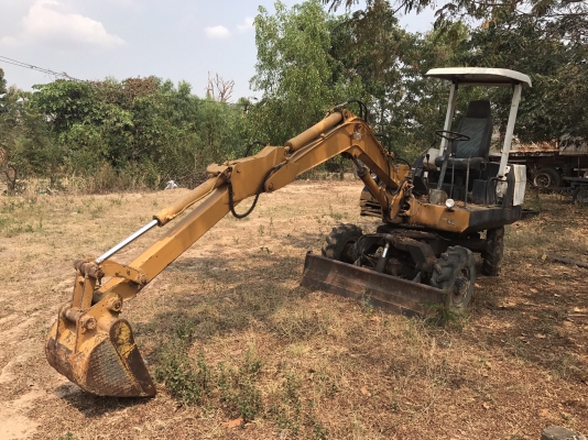 KOMATSU PW30-1 สองเพลา 195,000 บาท เครื่องดี ปั้มแรง สภาพพร้อมใช้งาน เอกสารชื่อขาย