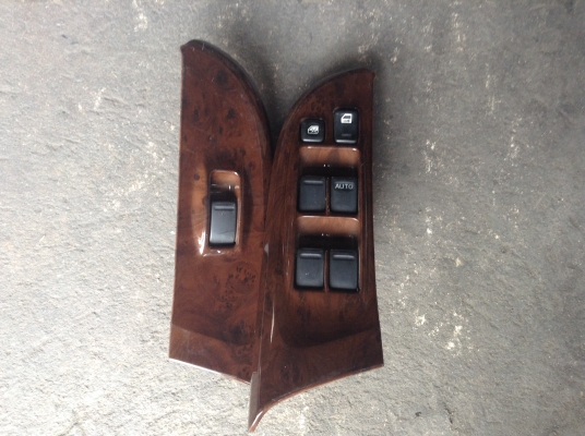 ขายswitchกระจกคู่หน้าnissan A33