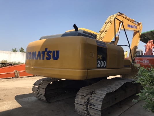 ขายรถแบคโฮ KOMATSU PC200-7 ราคา 1450000 กับ 1550000