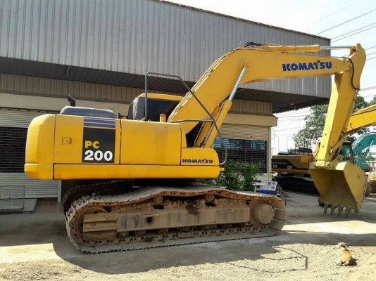 ขายรถแบคโฮ KOMATSU PC200-7 ราคา 1450000 กับ 1550000