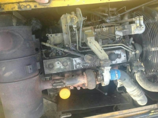 KOMATSU PC200-6 ราคา 895,000 บาท เครื่องเดิม ดี ปั้มแรง โช่หนา เอวแน่ ไฟฟ้าครบ  เอกสารเล่มทะเบียน