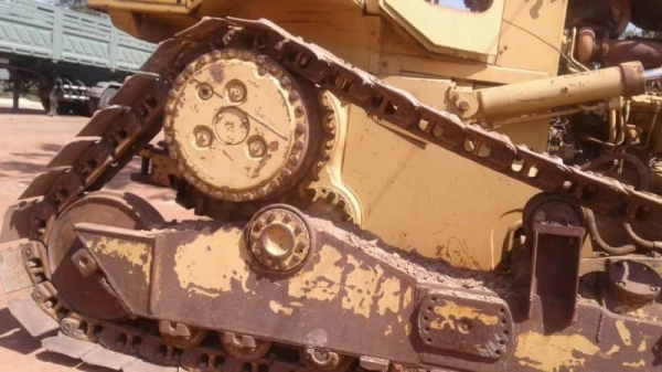 ขาย 595,000 CAT D 5 H ตีนไก่ เล่มทะเบียน เครื่องดี เกียร์แรง ช่วงล่างดี รถพร้อมใช้  รถอยู่ จ.โคราช โทร&amp;ไอดีไลน์