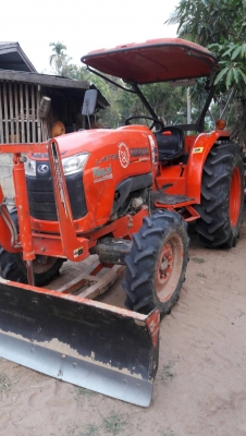 ขายครับ คูโบต้า 47 แรงม้า โลตารี่กับผาลดันหน้า  เอกสารเป็นเล่มทะเบียน