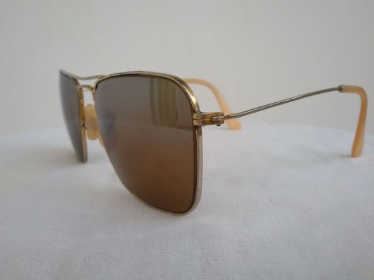 ขายแว่นกันแดด Vintage Ray Ban Caravan driving series B15 TGM ขายแว่นกันแดด Vintage Ray Ban Caravan driving series B15 TGM