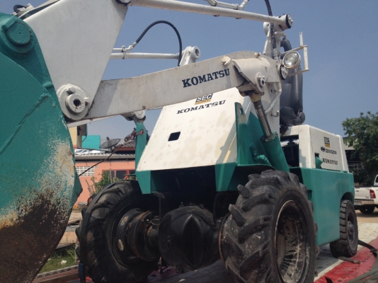 ขายด่วน ฟอร์คลิฟต์ Komatsu วางเครืองอีสุมังกรทอง เกียรธรรมดา ช่วงล่างแน่น เพียง 120000