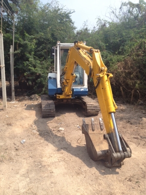 ขายด่วน รถแบคโฮ pc 40 เครื่องดีเอวแน่น แท้ค แน่น ขาย240000