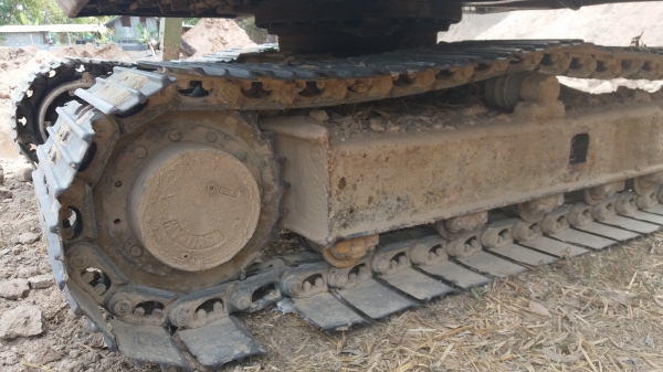 ขาย 235,000 KOMATSU pc 60-5 เครื่องดี ปั้มแรง เอวแน่น ช่วงล่วงดี(รถทำงานอยู่) รถอยู่ ศรีเกษ 090-772-3710 090-772-3708