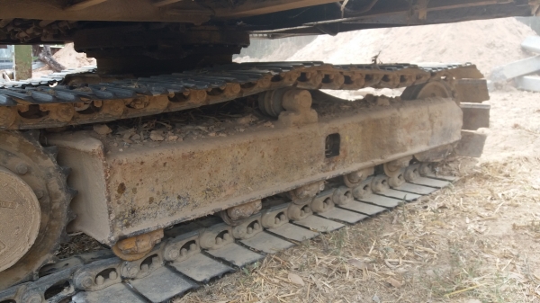 ขาย 235,000 KOMATSU pc 60-5 เครื่องดี ปั้มแรง เอวแน่น ช่วงล่วงดี(รถทำงานอยู่) รถอยู่ ศรีเกษ 090-772-3710 090-772-3708
