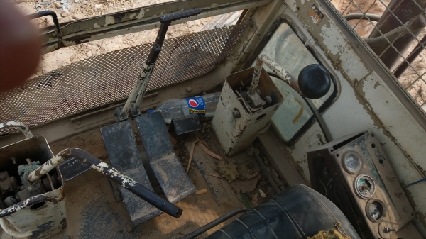 ขาย 235,000 KOMATSU pc 60-5 เครื่องดี ปั้มแรง เอวแน่น ช่วงล่วงดี(รถทำงานอยู่) รถอยู่ ศรีเกษ 090-772-3710 090-772-3708