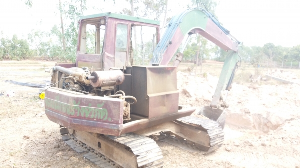 ขาย 235,000 KOMATSU pc 60-5 เครื่องดี ปั้มแรง เอวแน่น ช่วงล่วงดี(รถทำงานอยู่) รถอยู่ ศรีเกษ 090-772-3710 090-772-3708