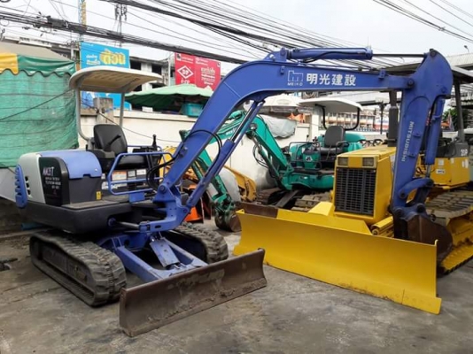 ขายMITSUBISHI  MM35T  เก่าญี่ปุ่นแท้   สภาพสวยมากๆ  เครื่องปั๊มดี  ยังไม่เคยใช้งานในไทย  ลองระบบกันได้ทุกวัน  โทร  089-3818694  ดวงนภา