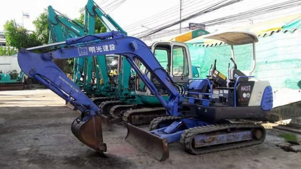 ขายMITSUBISHI  MM35T  เก่าญี่ปุ่นแท้   สภาพสวยมากๆ  เครื่องปั๊มดี  ยังไม่เคยใช้งานในไทย  ลองระบบกันได้ทุกวัน  โทร  089-3818694  ดวงนภา