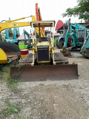 ขาย KOMATSY D20PL-6  เก่าญี่ปุ่น  แทรค 70   สภาพสวย  เครื่องปั๊มดี  ลองระบบกันได้ทุกวัน  โทร  089-3818694  ดวงนภา