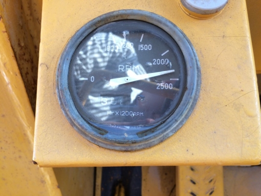 Komatsu JH30B ตู้เก๋ง นำเข้าจากญี่ปุ่น สวยมาก ราคาไม่แพงครับ Komatsu JH30B ตู้เก๋ง นำเข้าจากญี่ปุ่น สวยมาก ราคาไม่แพงครับ