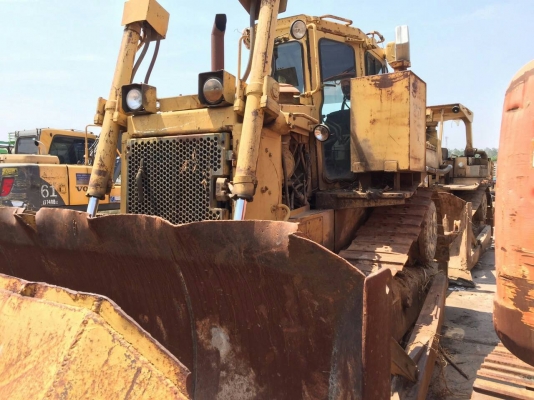 ขออนุญาติขาย แทร็กเตอร์ CAT D6สป็อก เก็ตตลอย ตีนไก่เกียท็อกคริปเปออหลังมีทั้งเก๋งแอร ธรรมดา ราคา 950000-850000สนใจติดต่อ 0853224877-09889304877