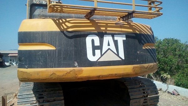 ขออนุญาติขาย 320 version1 พร้อมใช้งาน เอกสารใบชื้อขาย ไฟฟ้าตัดระบบ หน้าจอขึ้นยึครับช่วงล่างเต็มเอวนิดๆราคา 5850000สนใจติดต่อ 0853224877-09889304877