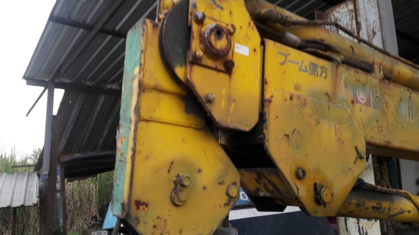 เครนติดหลังรถกระบะ 4ล้อเล็ก,6ล้อเล็ก  ยี่ห้อUNIC  CB10-12S  3ปลอก2ชัก ขายราคา 38,000 บาท