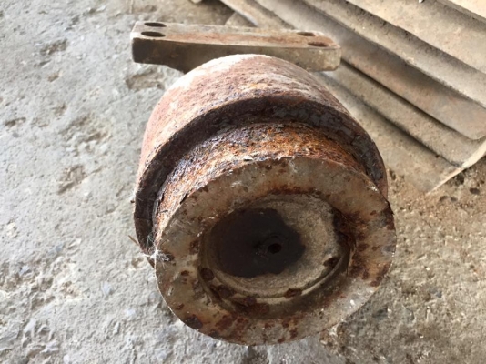 แคเรีย HITACHI EX 200-2-3 เก่าญี่ปุ่น ราคา 2,000 บาท