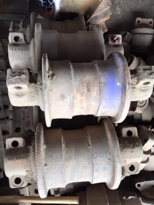 โรลเลอร์รถขุด IHI 220 เก่าญี่ปุ่น ราคา 2,200 บาท