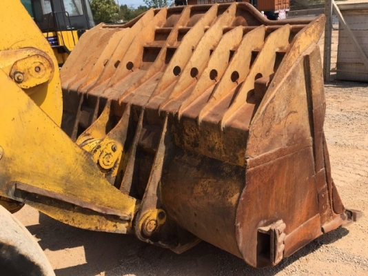 ขายรถตักล้อยาง KOMATSU WA600-6 รถนอกนำเข้าจากญี่ปุ่น สภาพสวยพร้อมใช้ มีVDOการทำงานครับ