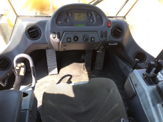 ขายรถตักล้อยาง KOMATSU WA600-6 รถนอกนำเข้าจากญี่ปุ่น สภาพสวยพร้อมใช้ มีVDOการทำงานครับ