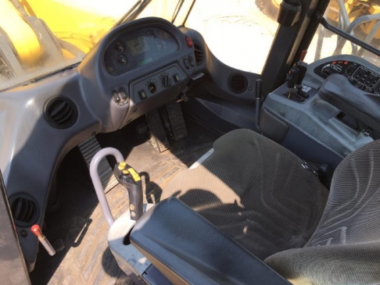 ขายรถตักล้อยาง KOMATSU WA600-6 รถนอกนำเข้าจากญี่ปุ่น สภาพสวยพร้อมใช้ มีVDOการทำงานครับ