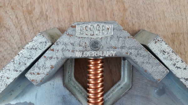 ขายปากกาเข้ามุมจับชิ้นงานเยอรมันBESSEY MADE IN W.GERMANY.
